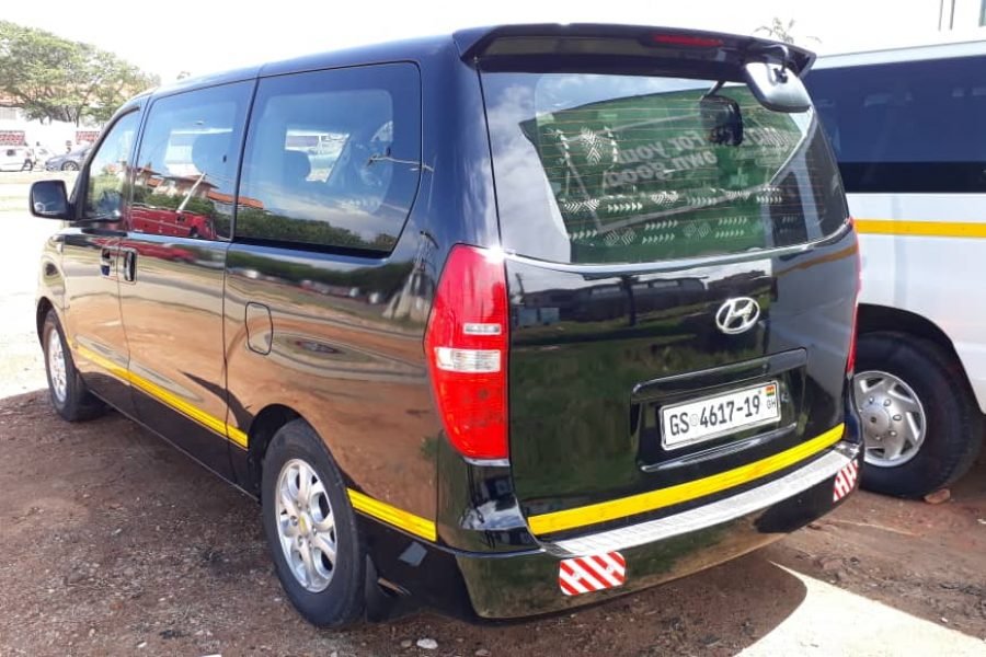 15 SEATER NISSAN URVAN / TOYOTA HIACE